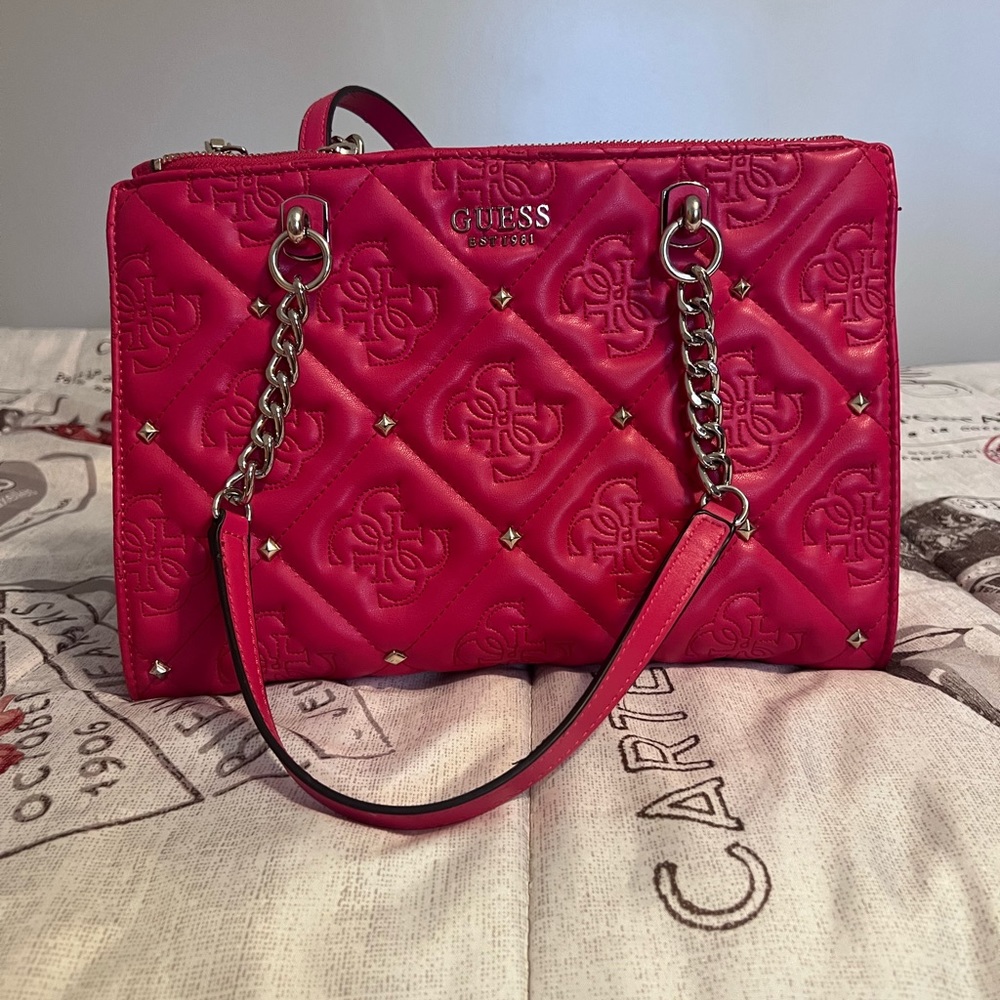 🛑SOLD🛑Guess satchel